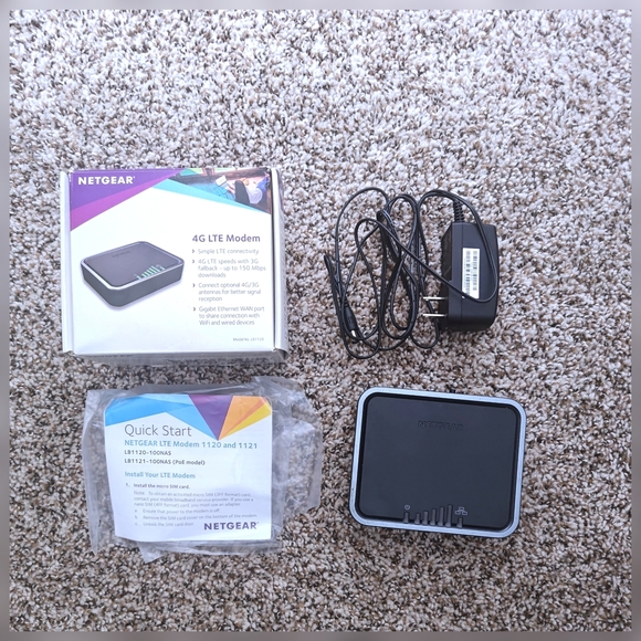 NETGEAR Black Networking Router - Picture 2 of 5